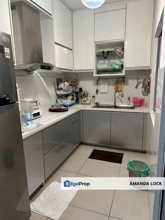 Koi Prima Condo Taman Mas Puchong for sales partly furnished well kept, Selangor, Puchong