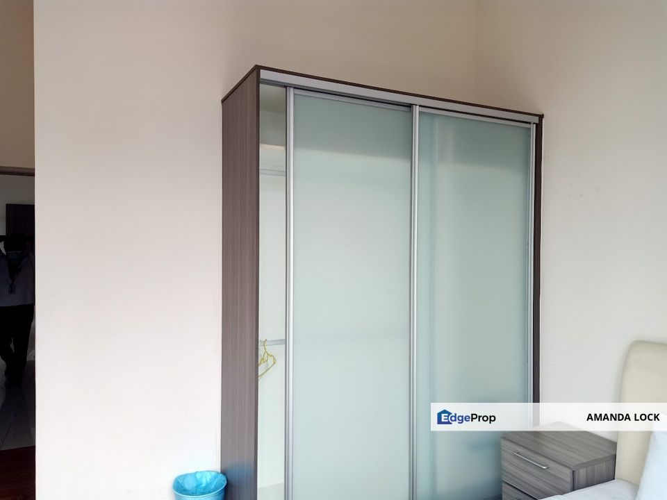 Koi Prima Condo Taman Mas Puchong for sale partly furnished low floor, Selangor, Puchong