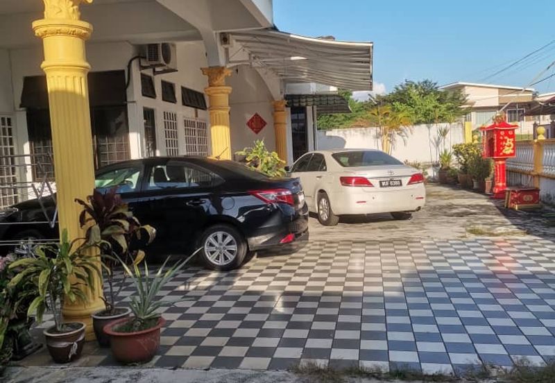 Seremban Garden Jalan Seroja 7 Rahang Seremban Bungalow house for sale renovated partly