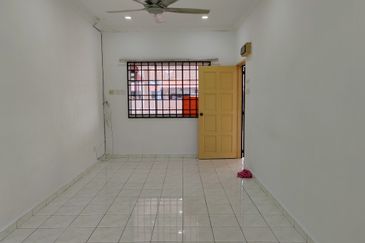 Taman College Heights (Sikamat)