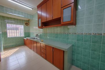 Taman College Heights (Sikamat)