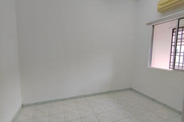 Taman College Heights (Sikamat)