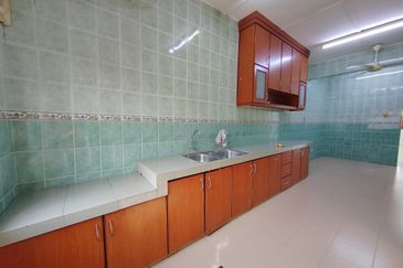 Taman College Heights (Sikamat)