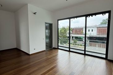 SAUJANA DUTA @ S2 HEIGHT