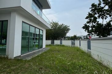 SAUJANA DUTA @ S2 HEIGHT