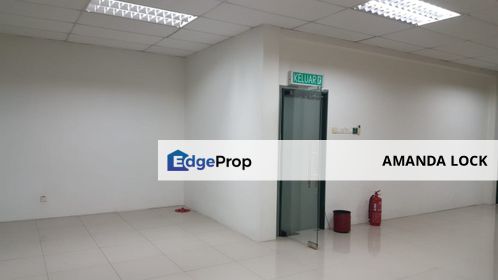 Puteri 4 Bandar Puteri Puchong 3rd floor office for sales partly furnished, Selangor, Puchong