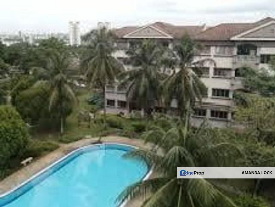 Sri Kesidang walk up apartment at Jalan Bayan for sales top floor furnished unit, Selangor, Puchong