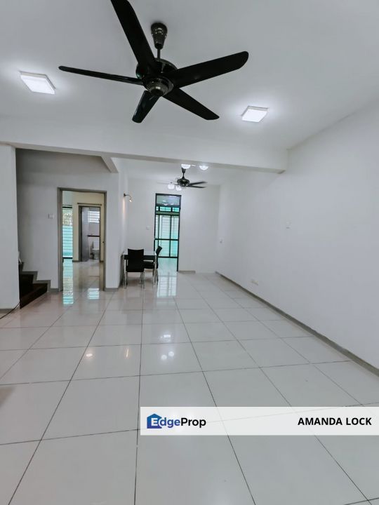 Park Villa Townhouse Bukit Puchong 2 for rent lower unit partly furnis, Selangor, Puchong South