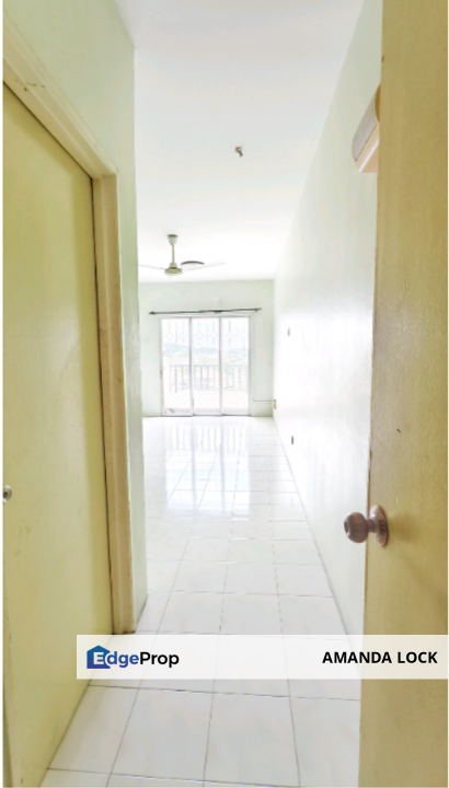 Vista Pinggiran Apartment Equine Park for sales full loan middle floor, Selangor, Seri Kembangan