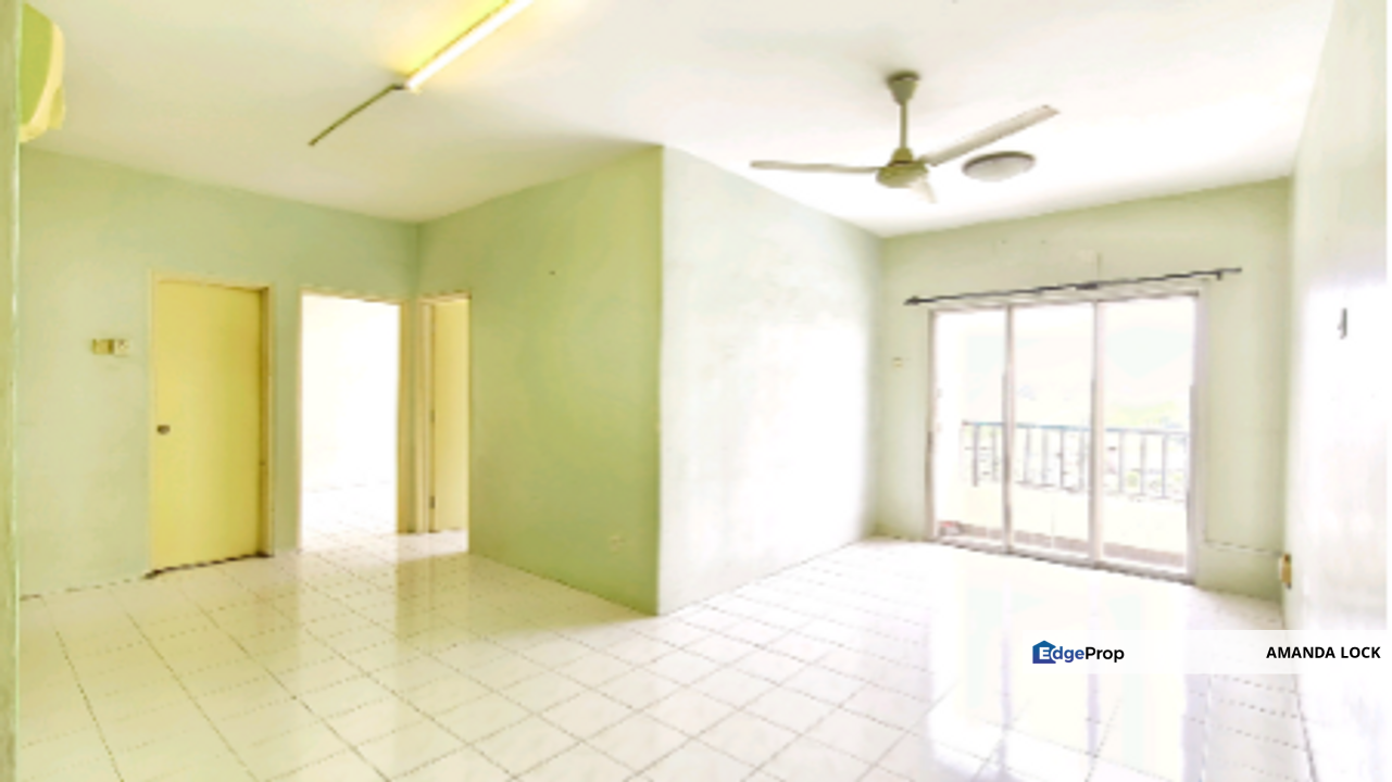 Vista Pinggiran Apartment Equine Park for sales full loan middle floor, Selangor, Seri Kembangan