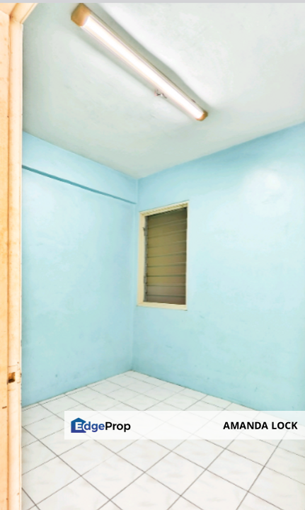 Vista Pinggiran Apartment Equine Park for sales full loan middle floor, Selangor, Seri Kembangan