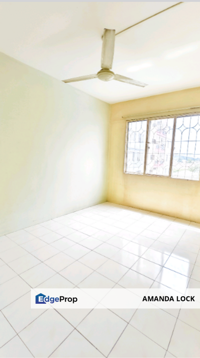 Vista Pinggiran Apartment Equine Park for sales full loan middle floor, Selangor, Seri Kembangan