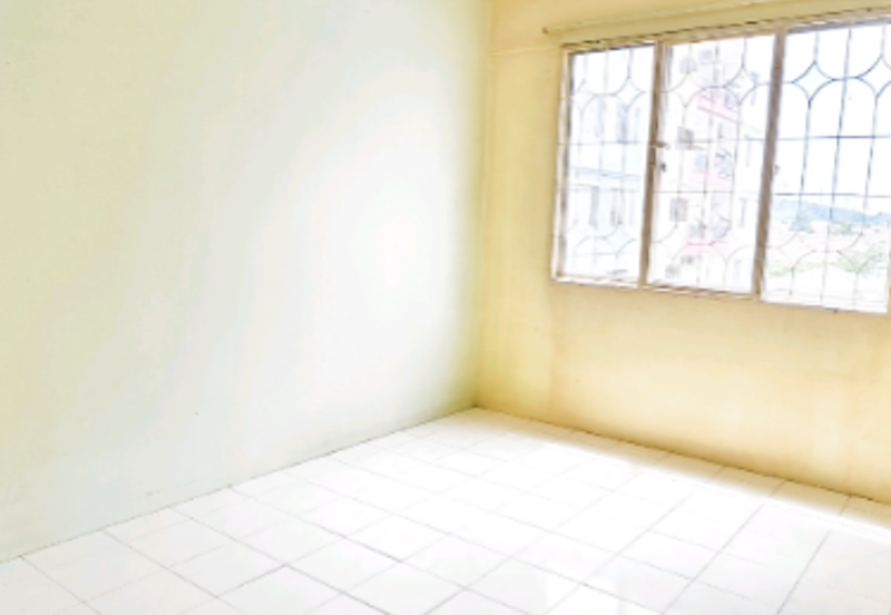 Vista Pinggiran, Taman Pinggiran Putra