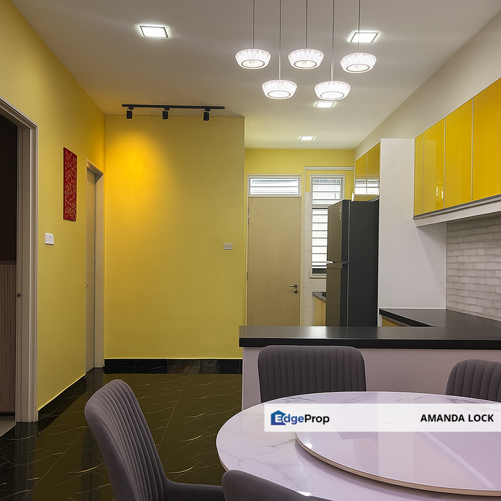 Lakeside Residence Jalan Metro Puchong for sale renovated with aircond for sale, Selangor, Puchong