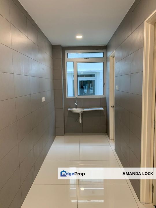 Paragon 150 double storey Taman Lestari Putra equin for sales near mrt, Selangor, Puchong South