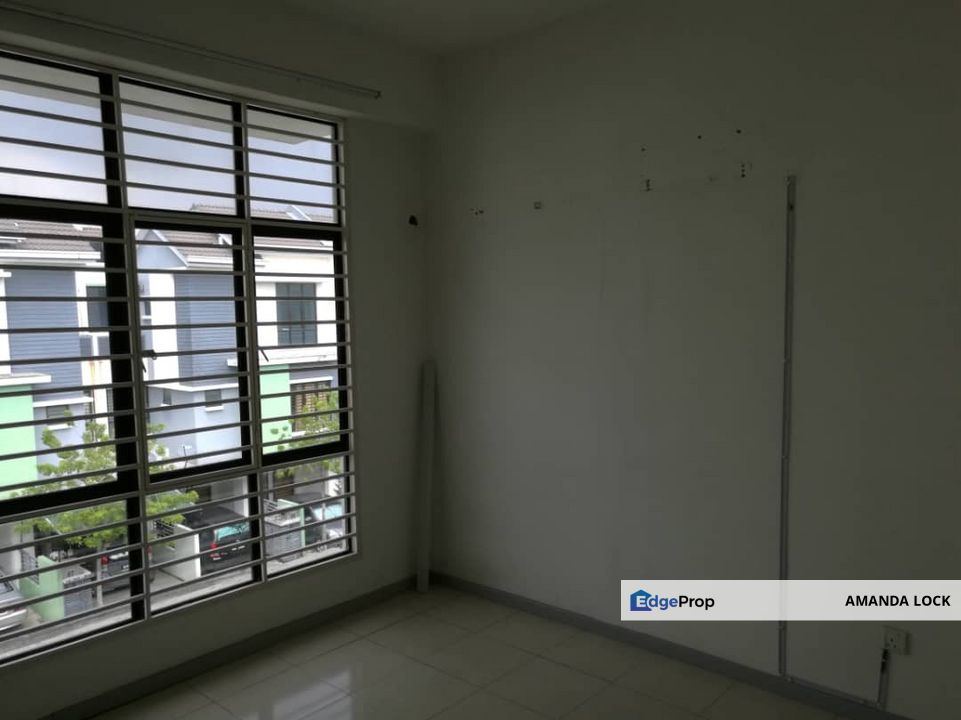     Park Villa Townhouse upper unit Bukit Puchong 2 for sales partly      Description, Selangor, Puchong South