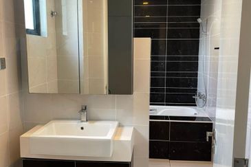 Akira @ 16 Sierra (Sierra 9)