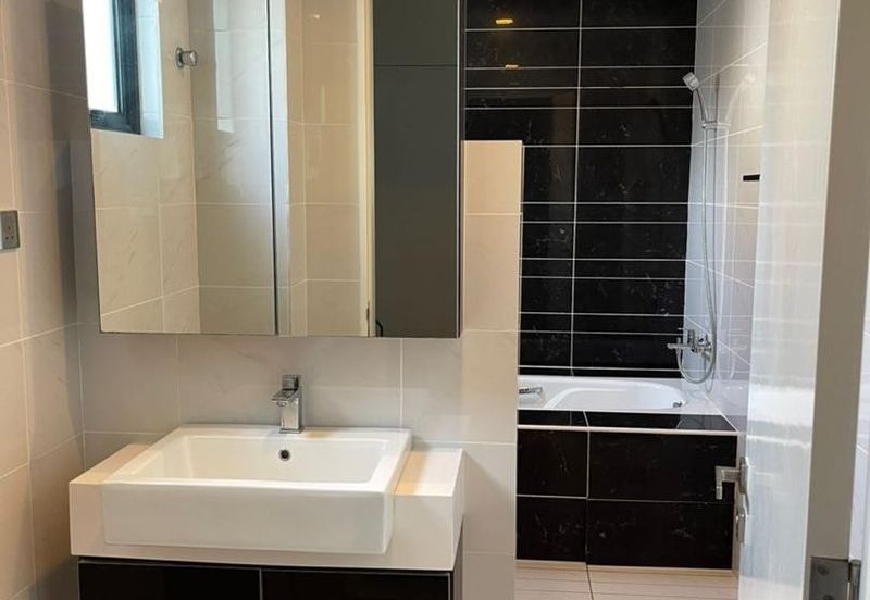 Akira @ 16 Sierra (Sierra 9)