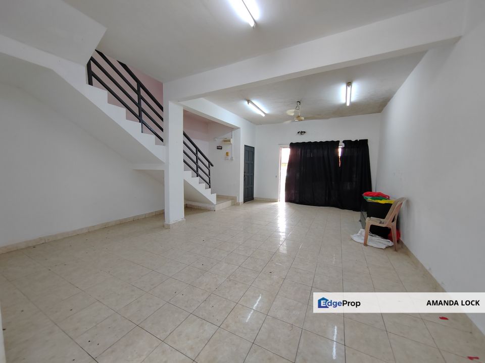 Taman Putra Prima Puchong Terraced House for Sale Basic Unit with Full Tile , Selangor, Puchong