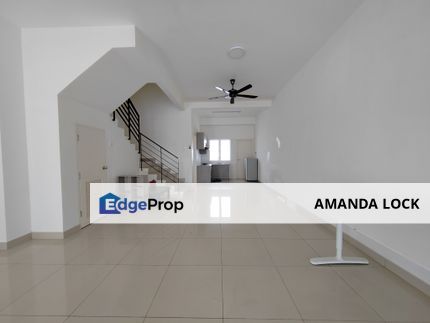 Bayu Heights 2 Seri Kembangan Terraced House for Sale 3 Storey with Partly Furnished, Selangor, Seri Kembangan