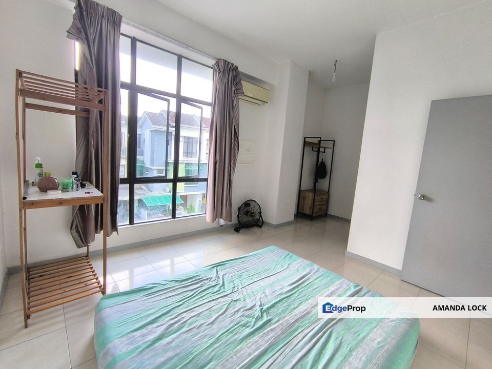 Park Villa Townhouse Bandar Bukti Puchong for sales fully renovated and furnished , Selangor, Puchong