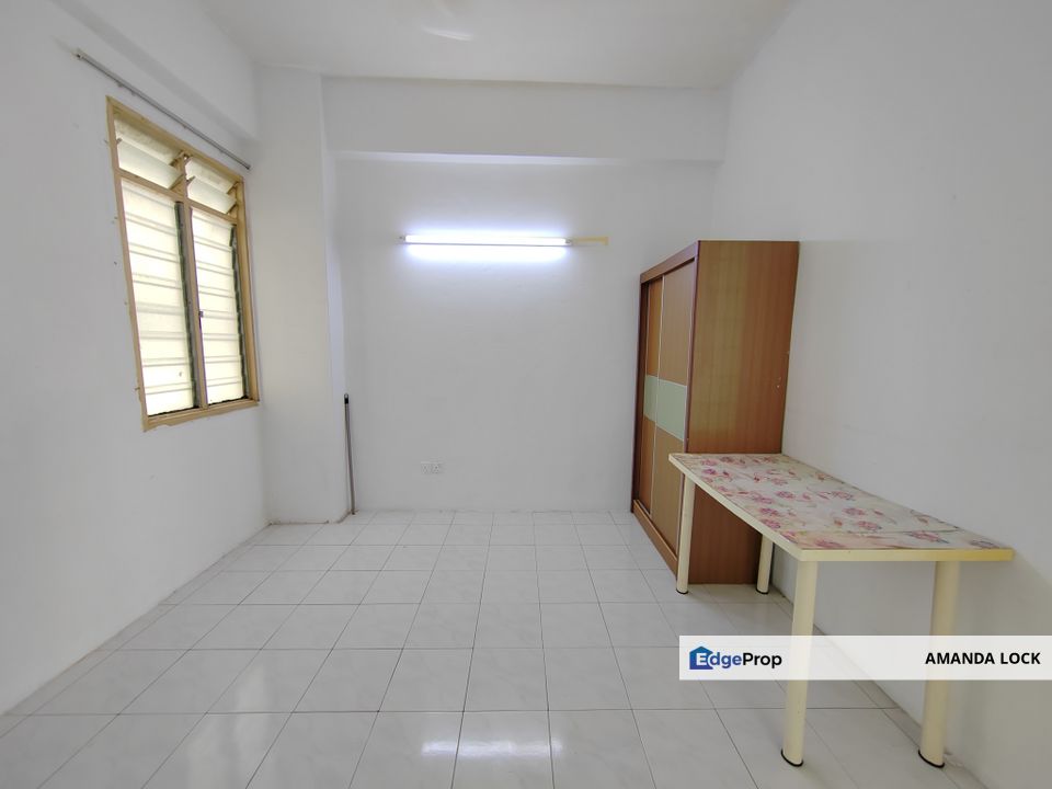 Desa Palma Nilai Condominium for Rent Clean Unit with Partly Furnished , Negeri Sembilan, Nilai