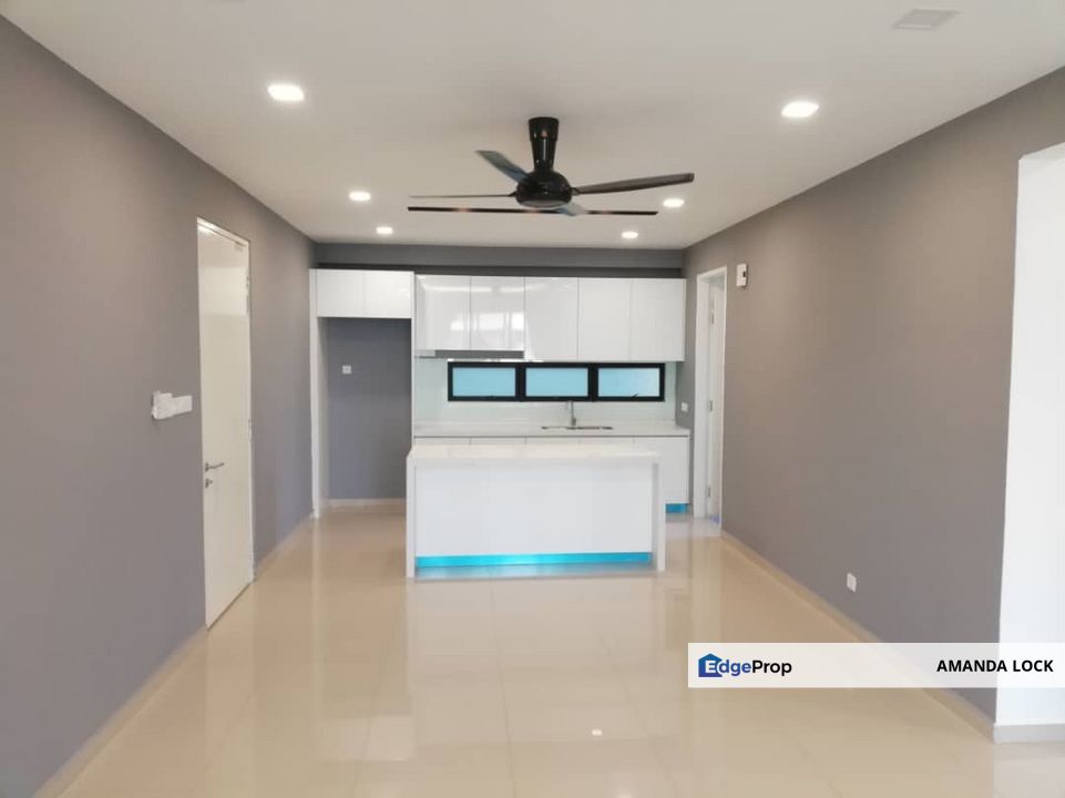 Paragon 3 Puchong South Seri Kembangan Condominium for sales partly furnished , Selangor, Puchong South