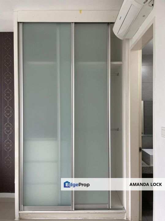 Paragon 3 Puchong South Seri Kembangan Condominium for sales partly furnished private lift, Selangor, Puchong South
