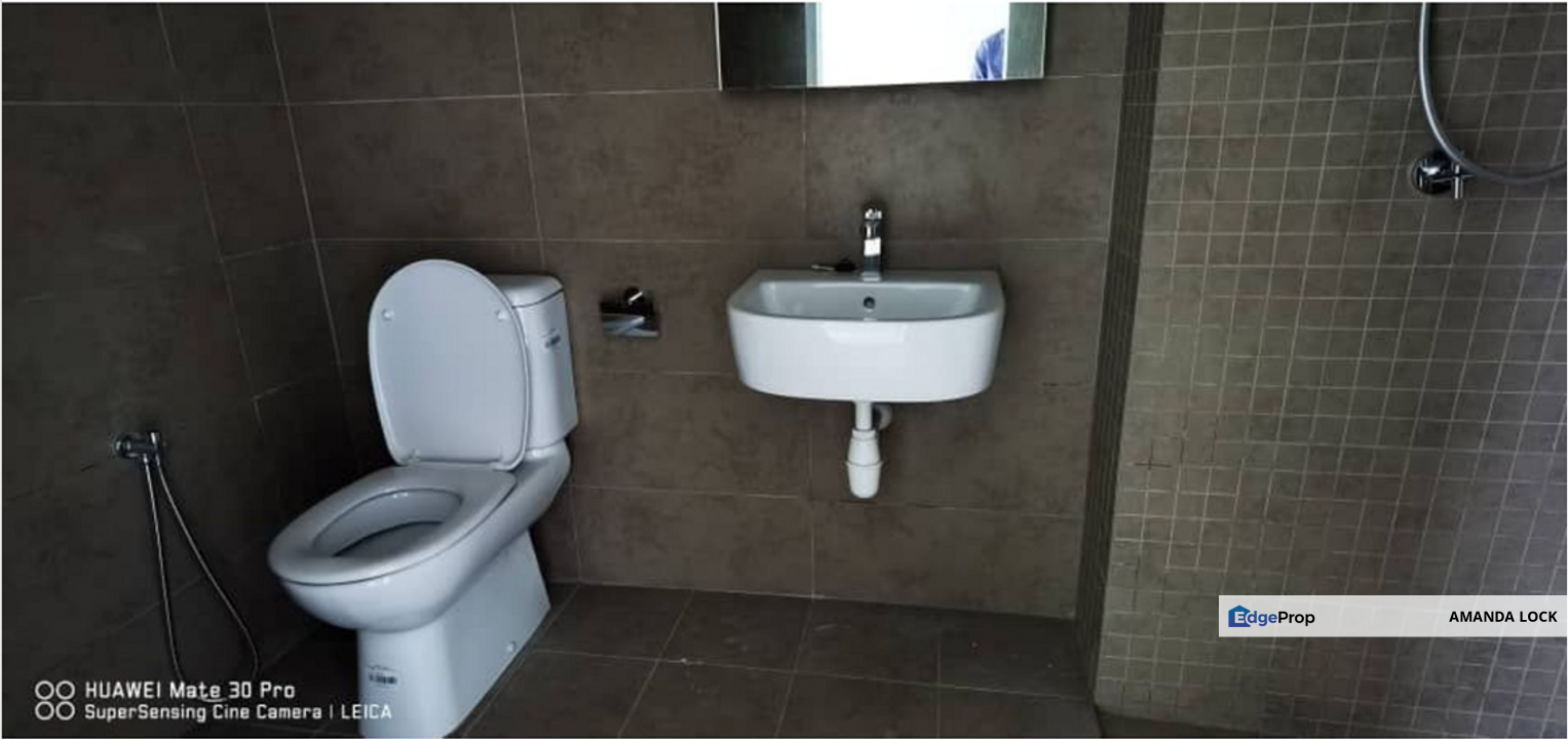 O2 Residence Seri Kembangan Condominium for rent partly furnished , Selangor, Seri Kembangan