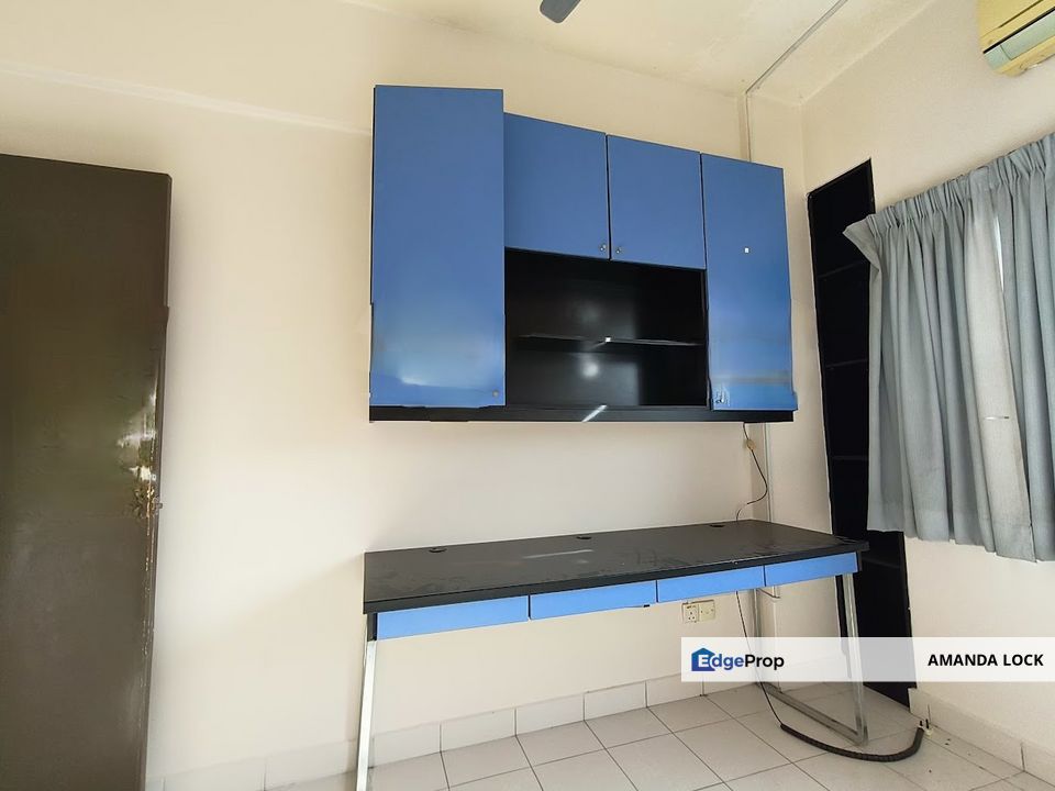 La Vista Condominium Jalan Tempua Puchong Jaya for sales renovated , Selangor, Puchong