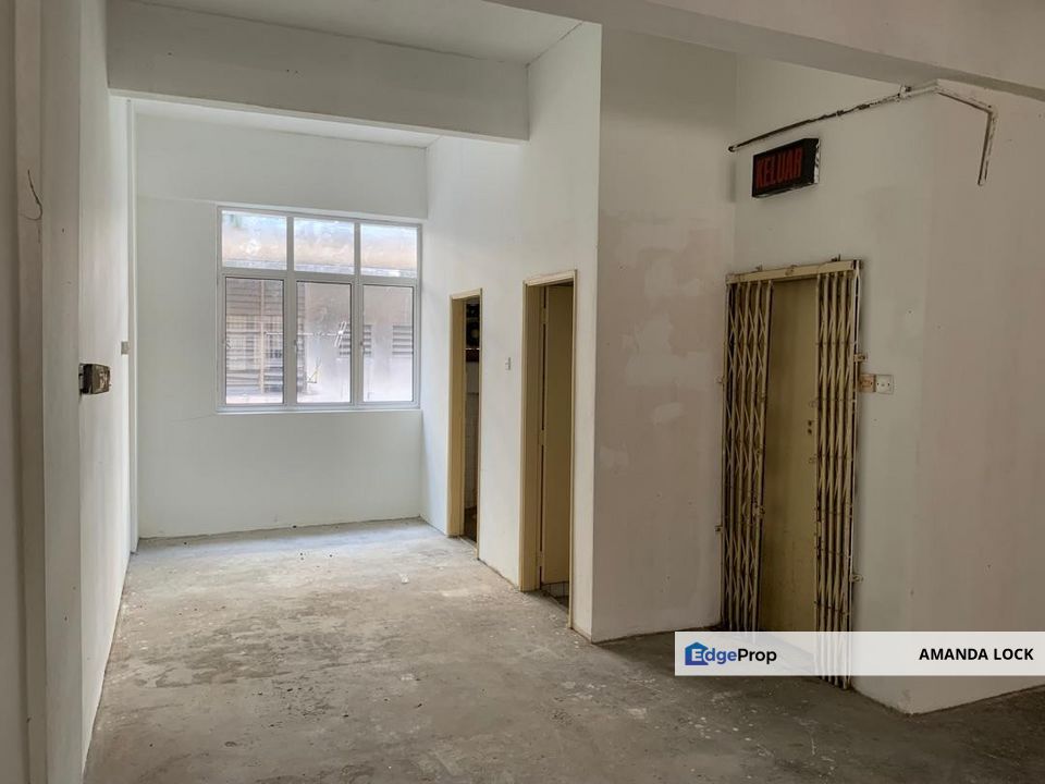 Taman Puncak Jalil Seri Kembangan Office for rent 1st floor PUJ, Selangor, Seri Kembangan