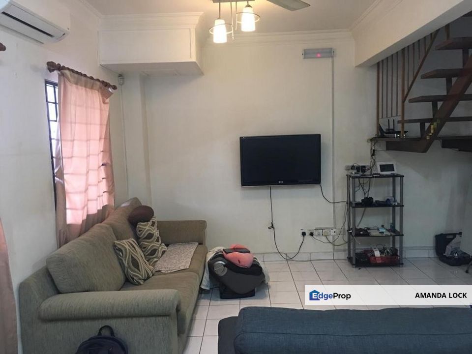 Taman Kota Perdana Seri Kembangan 2.5 storey terraced house for sale extended , Selangor, Seri Kembangan