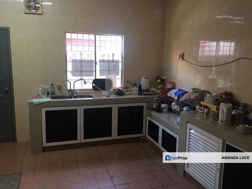 Taman Kota Perdana Seri Kembangan 2.5 storey terraced house for sale extended , Selangor, Seri Kembangan