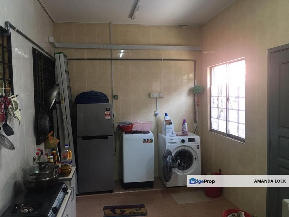 Taman Kota Perdana Seri Kembangan 2.5 storey terraced house for sale extended , Selangor, Seri Kembangan
