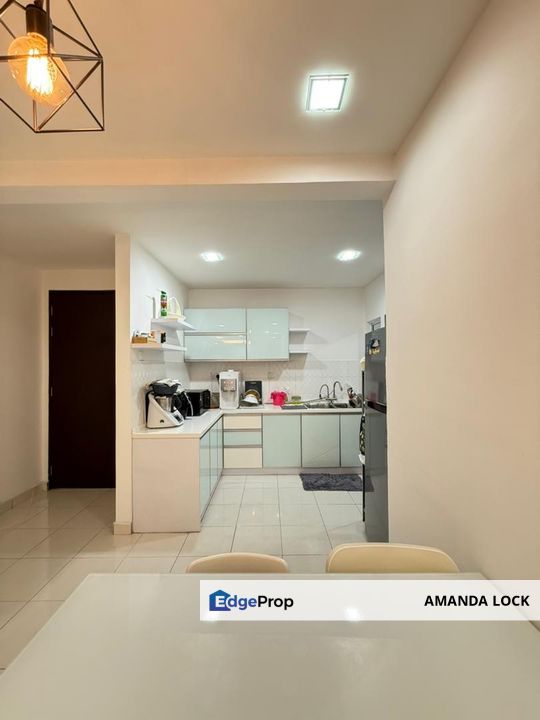 Koi Kinrara Suits, Jalan Pipit Puchong Jaya for sales renovated , Selangor, Puchong