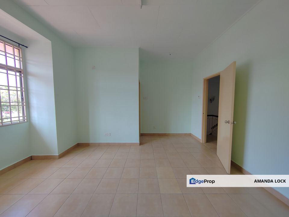 Desa Coalfields Sungai Buloh Superlink House for Sale Basic Unit with Renovated Full Tile, Selangor, Sungai Buloh