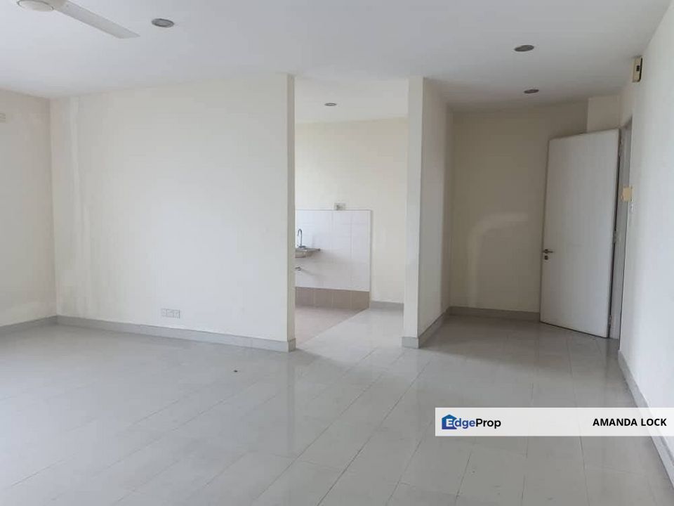 Taman Tasik Prima Puchong Townhouse for sales upper unit facing lake, Selangor, Puchong