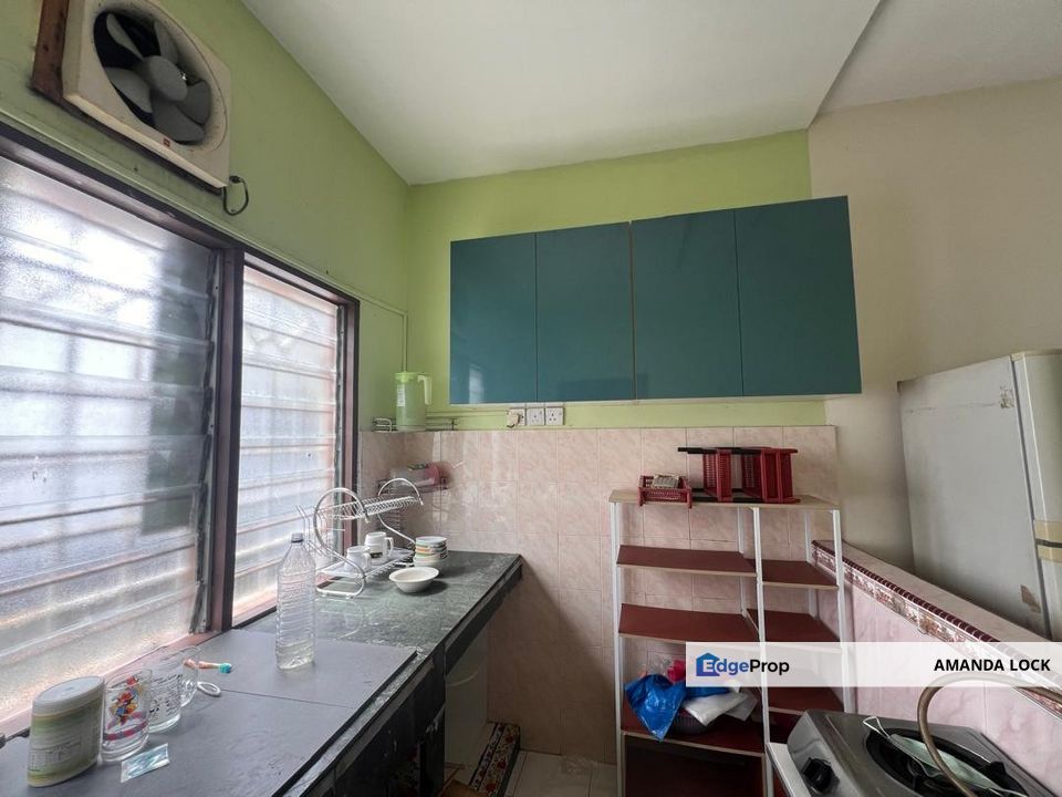 Taman Pinggiran Putra Seri Kembangan Semi-Detached House for Rent Double Storey Fully Furnished , Selangor, Seri Kembangan