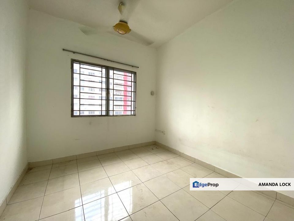 Koi Kinrara Suites Jalan Pipit Puchong Condo for rent basic high floor , Selangor, Puchong
