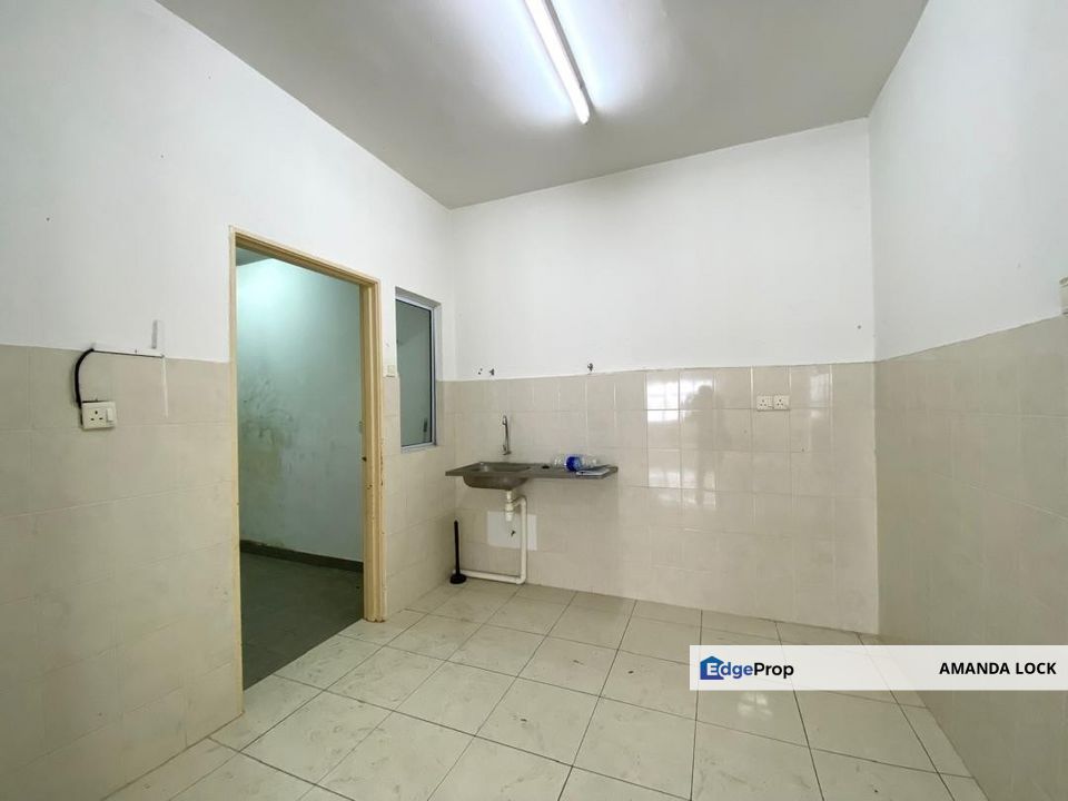 Koi Kinrara Suites Jalan Pipit Puchong Condo for rent basic high floor , Selangor, Puchong