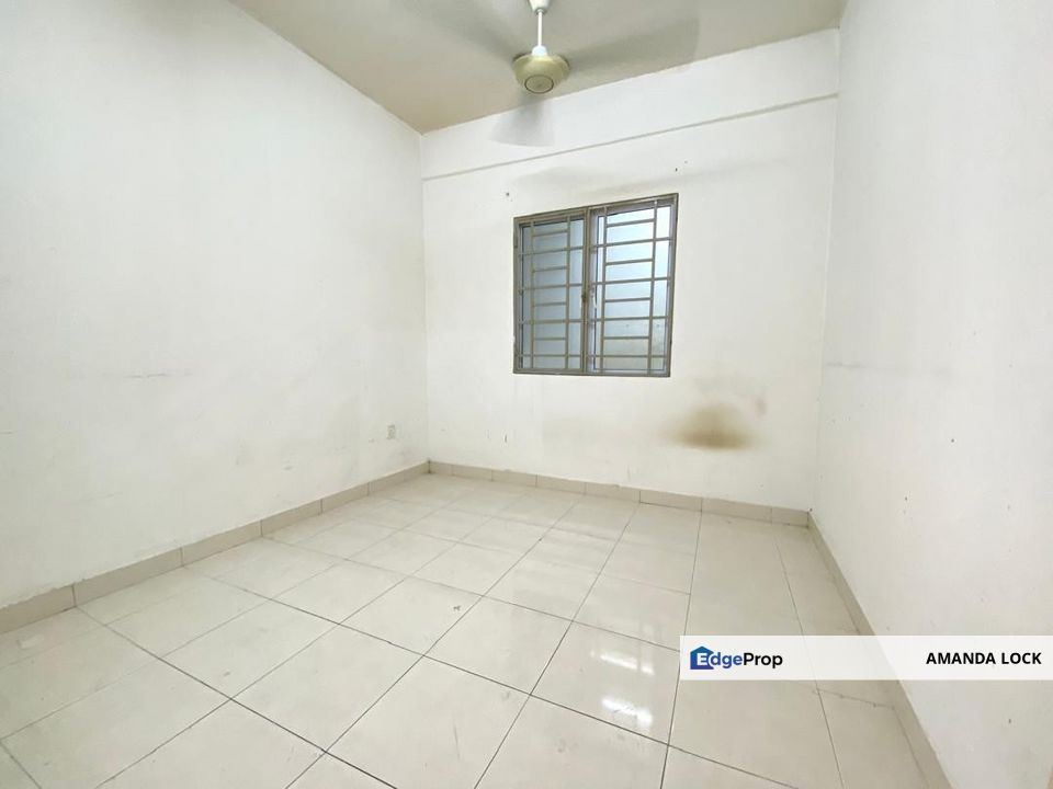 Koi Kinrara Suites Jalan Pipit Puchong Condo for rent basic high floor , Selangor, Puchong