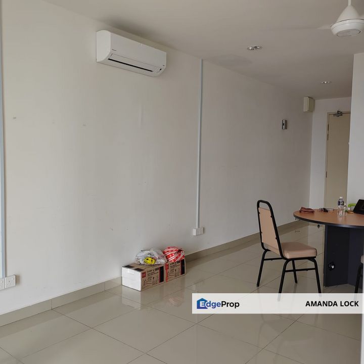 3 Elements Bandar Putra Permai Seri Kembangan Studio unit for Rent with Semi Fully Furnished without Bed, Selangor, Seri Kembangan