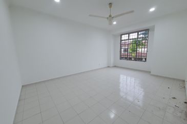 [ Below Value 25% ] 2 Stry Terrace Angkasa Nuri Batu Berendam Melaka