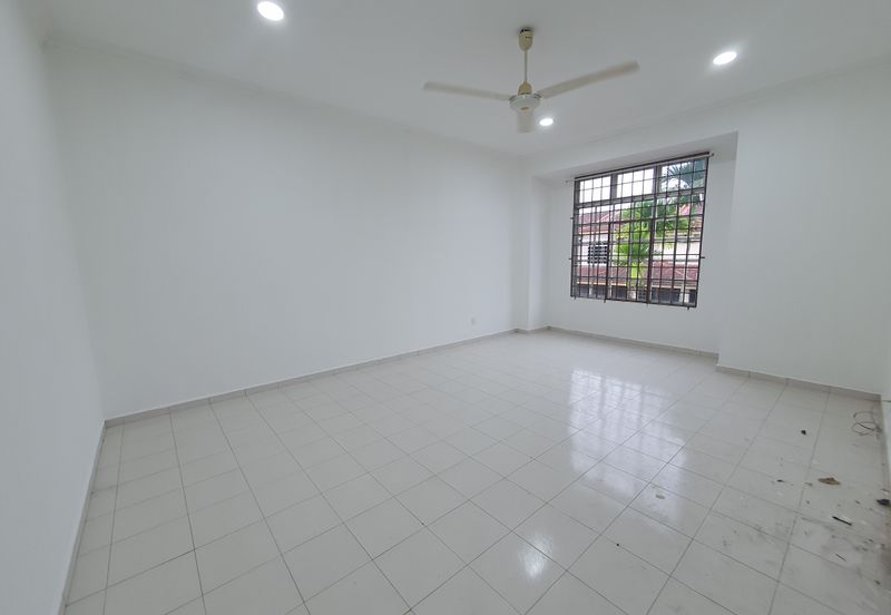 [ Below Value 25% ] 2 Stry Terrace Angkasa Nuri Batu Berendam Melaka