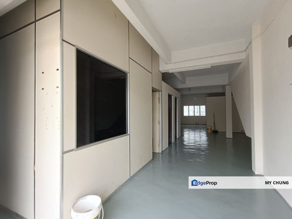 Shoplot with partitions Taman Bukit Cheng Melaka , Melaka, Cheng