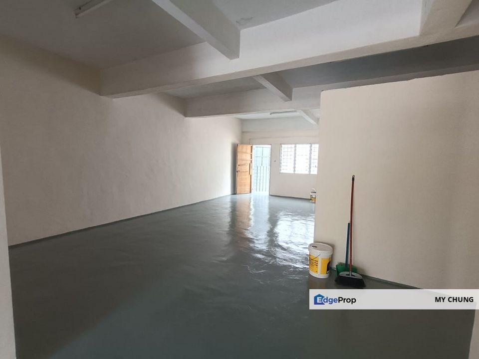 Shoplot with partitions Taman Bukit Cheng Melaka , Melaka, Cheng