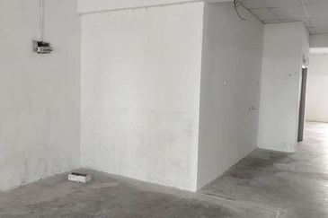 [ Face Main Road ] Cheap 2nd floor office Kota Laksamana Jaya Melaka