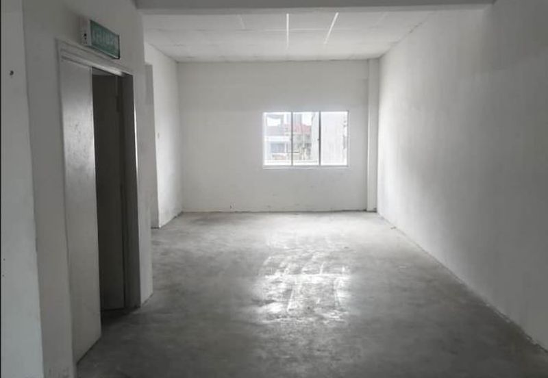 [ Face Main Road ] Cheap 2nd floor office Kota Laksamana Jaya Melaka