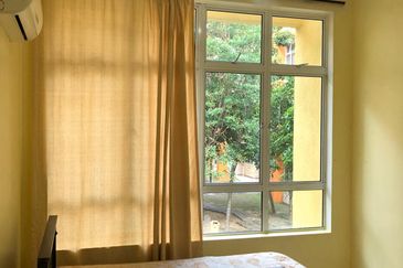 University Green Apartment