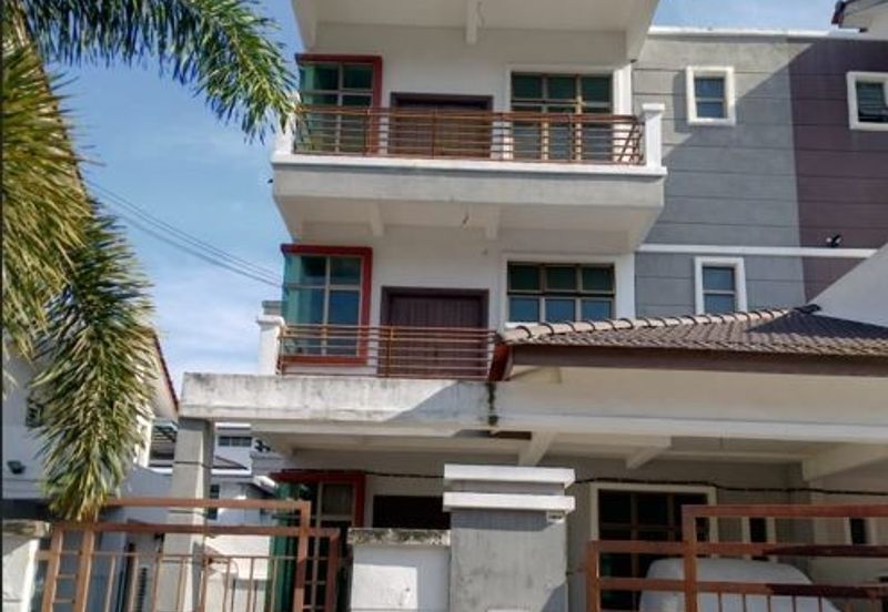 TAMAN PUNCAK BERTAM (MALIM HILL PARK)